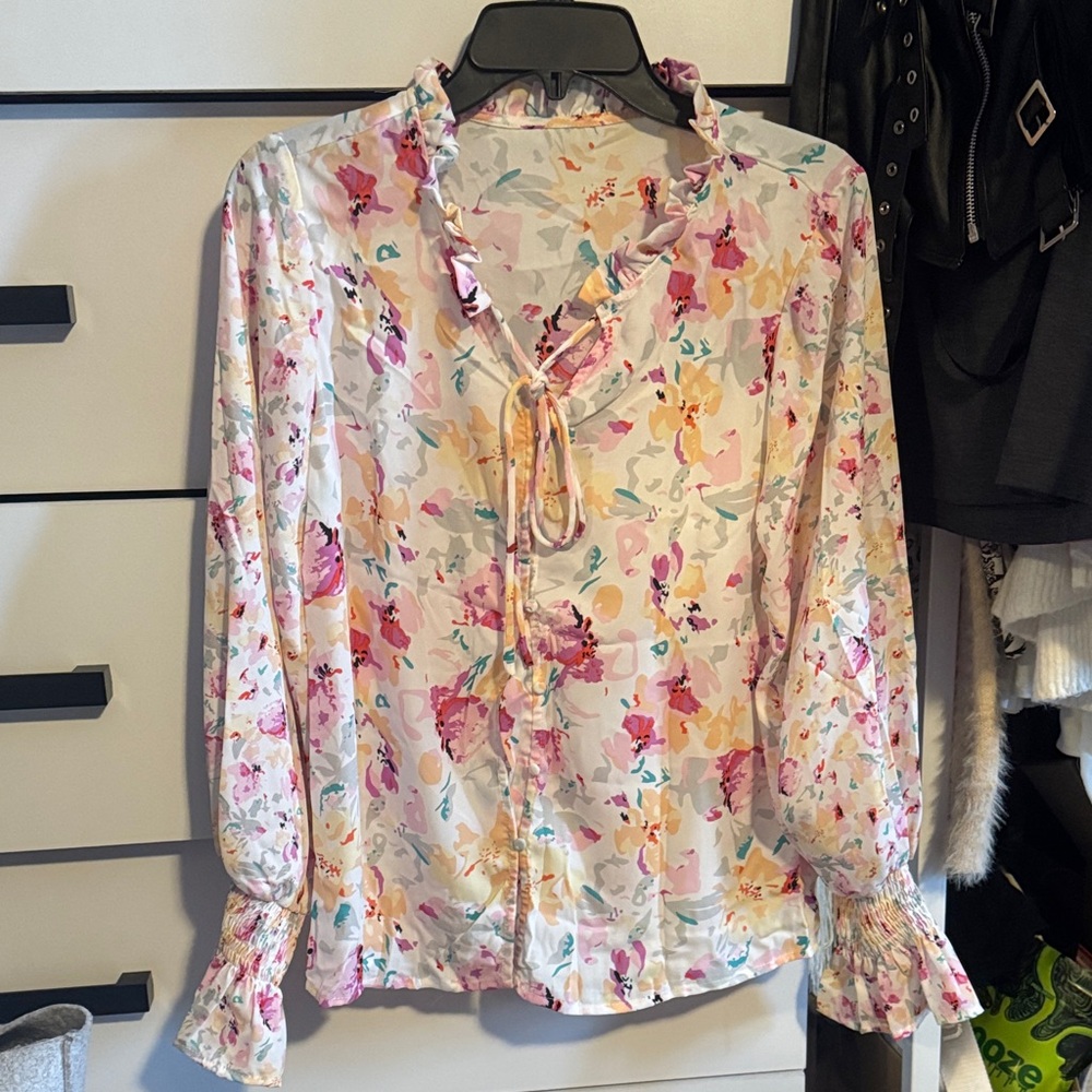 Chic Floral Tie-Neck Blouse
